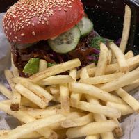 Pulled oyster mushroom burger  at Veganda in Warsaw