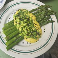 Asparagus with edamame and zucchini sauce at Veganda in Warsaw