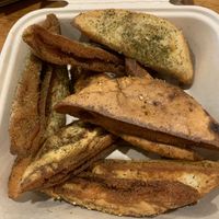 Pita chips at Za'atar in Bellingen