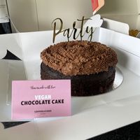 Vegan chocoladetaart voor thuis  at Coffeelicious Bakery in Dordrecht