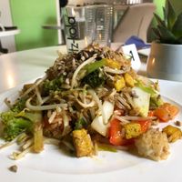 Bratreis mit Gemüse & Currytofu. at Vegan Village in Hannover