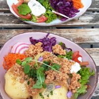 Pyzuchy and Schabibi at House of Seitan in Gdansk