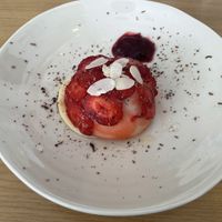 Tartelette au citron / fraise   at Bistro Doudou in Bar-le-duc