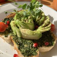 Toast mit Cashew-Pesto.  at Mama Carmen's in Mallorca
