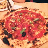 Vegan pizza at Brera in Seoul