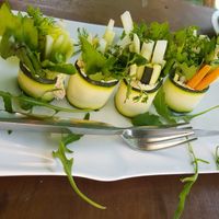 raw zucchini rolls at Vegan Casa in Patnem