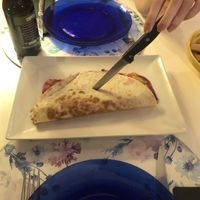 Quesadilla de pesto morado at Restaurante Amaltea in Cordoba