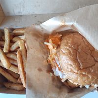 No chicken with fries at Bun2Bun - Redi Shopping Center in Helsinki