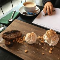 Vegan snickers and latte at Plantastic's Streetfood Kitchen in Rotterdam