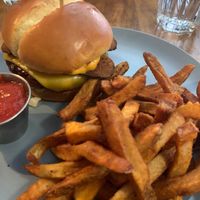 Bacon cheese burger at Nateure's Plate in Peterborough