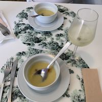 Très bon repas à un prix démocratique, personnel très chaleureux. Adresse à recommander sur Guimaraes 😋  at Donna Veggie in Guimaraes