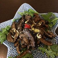 shiitake appetizer at Legumi Sushi Vegan in Lisbon