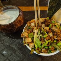 Poke vegano de tofu e coco loko at Samba Fresh in Belo Horizonte