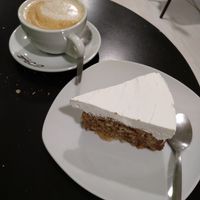 Tarta tres leches at La Piparra in Bilbao