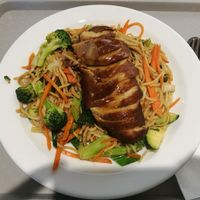 Awesome Chow Mien with seitan at Loving Hut - Zlicin in Prague