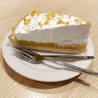 Citronovy dort at Loving Hut - Zlicin in Prague