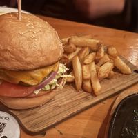 Cheeseburger and chips  at Tyranny of Distance in Windsor