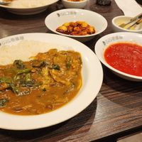 vegan curry with 3 orders of chopped tomato and spicy garlic at CoCo Ichibanya in Sendai