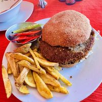 Burger de lentejas  at Mauraz in Copacabana