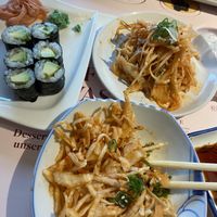 Kabechu Salat, Avocaco Maki  at Akakiko in Pasching