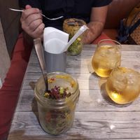 salade et ginger beer at Hideout Burrito in Tokyo