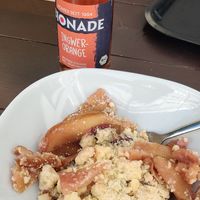 Apple and cherry crumble at Sattgrün Kolumba Viertel - Mitte in Cologne