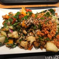 Auswahl mit verschiedenen Salaten und warmen Gerichten / choice with different salads and warm dishes  at Sattgrün Kolumba Viertel - Mitte in Cologne