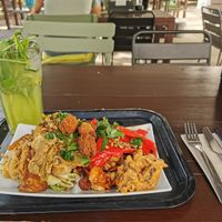 Buffet selection with kiwi yuzu lemonade at Sattgrün Kolumba Viertel - Mitte in Cologne