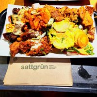 großer Teller, für großen Hunger 😋 at Sattgrün Kolumba Viertel - Mitte in Cologne