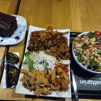 Tout cela rien que pour moi hahaha 🤣🤣🤣 at Sattgrün Kolumba Viertel - Mitte in Cologne