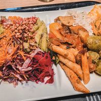 sehr schöne Auswahl und wirklich lecker ✌️😬 at Sattgrün Kolumba Viertel - Mitte in Cologne