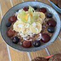 Oats  at One Happy Bowl in Noord