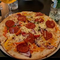 Pizza salami at MammaMia in The Hague