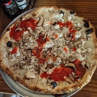 Vegan pizza with fresh mushrooms at V Pizza in Jacksonville