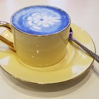 Blue spirulina latte at Kalifornia Kitchen in London