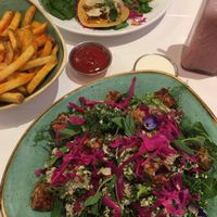 Tempeh Caesar salad, fries, jackfruit tacos 🌮  at Kalifornia Kitchen in London