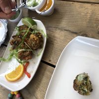Vorspeise: Frittiertes Gemüse mit Dips   at Uit India in Alkmaar