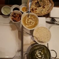 Malai kofta en palak paneer. Jammie!! at Uit India in Alkmaar