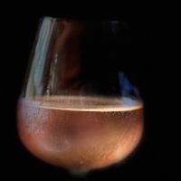 Oh, come to Mummy. Vegan rosé wine from France 🤓  at The Lamb Inn in Burford