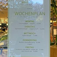 Lunch menu with vegan options at denn's Biomarkt in Meerbusch