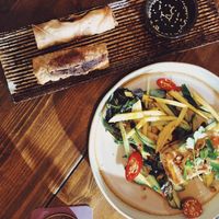 Mango salat mit tofu und spring veggie  rolls at Good Rice zum Elefanten in Konstanz