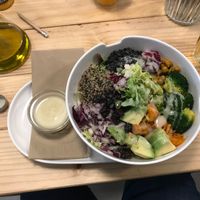 Avocado bowl at Breathe in Barcelona