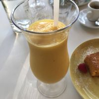 Banana & Mango smoothie  at Vivi Bistrot - Vila Pamphili in Rome