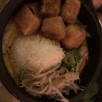Sinneswandel (Rotes Curry mit Shitake Pilze, Sojasprossen, Tempura Tofuwürfel, frisches Saisongemüse aus dem Wok Noriflocken auf Duftreis) -> 11,50€  at Secret Garden in Berlin