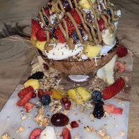 BEST açaí bowls, like are you kidding me. at Sustainabowl in Los Angeles