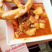 Veganes Kartoffelgulasch mit Breze 🤌 at Gut Aiderbichl in Iffeldorf