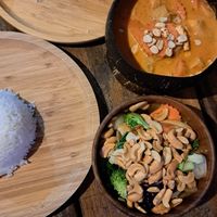 Massaman curry (upper bowl) + Cashew Stir Fried Veggies at Benny's On The Beach in Koh Lipe