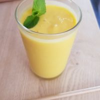 Mango lassi at Bhajan Cafe in Nice