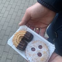 Linzer Kipferl & Linzer Auge  at Omas Backstube in Vienna