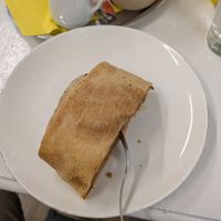 Apfel Strudel without cream: 3/5 at Omas Backstube in Vienna